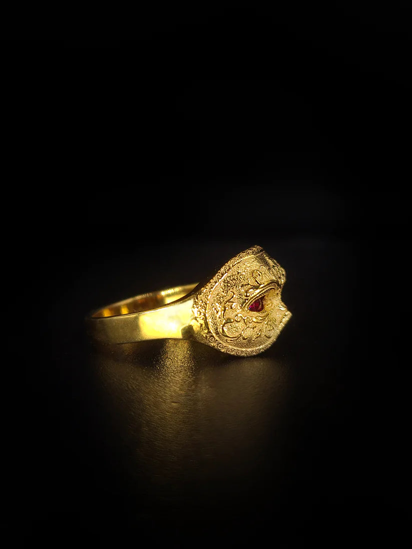 Los Ocultos 18k Gold